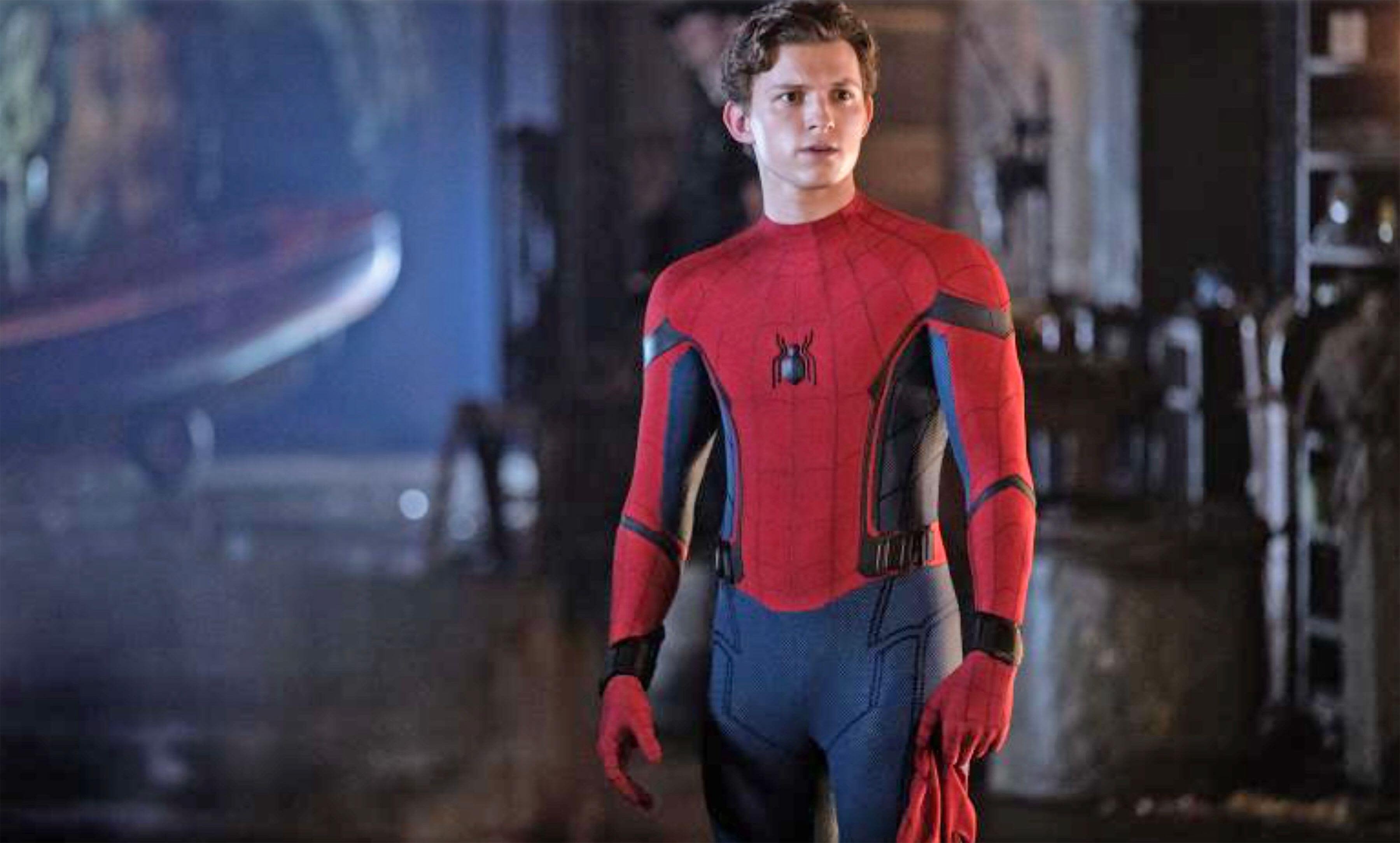 Tom Holland joins Tobey Maguire and Andrew Garfield for Spider-Man meme |  CNN