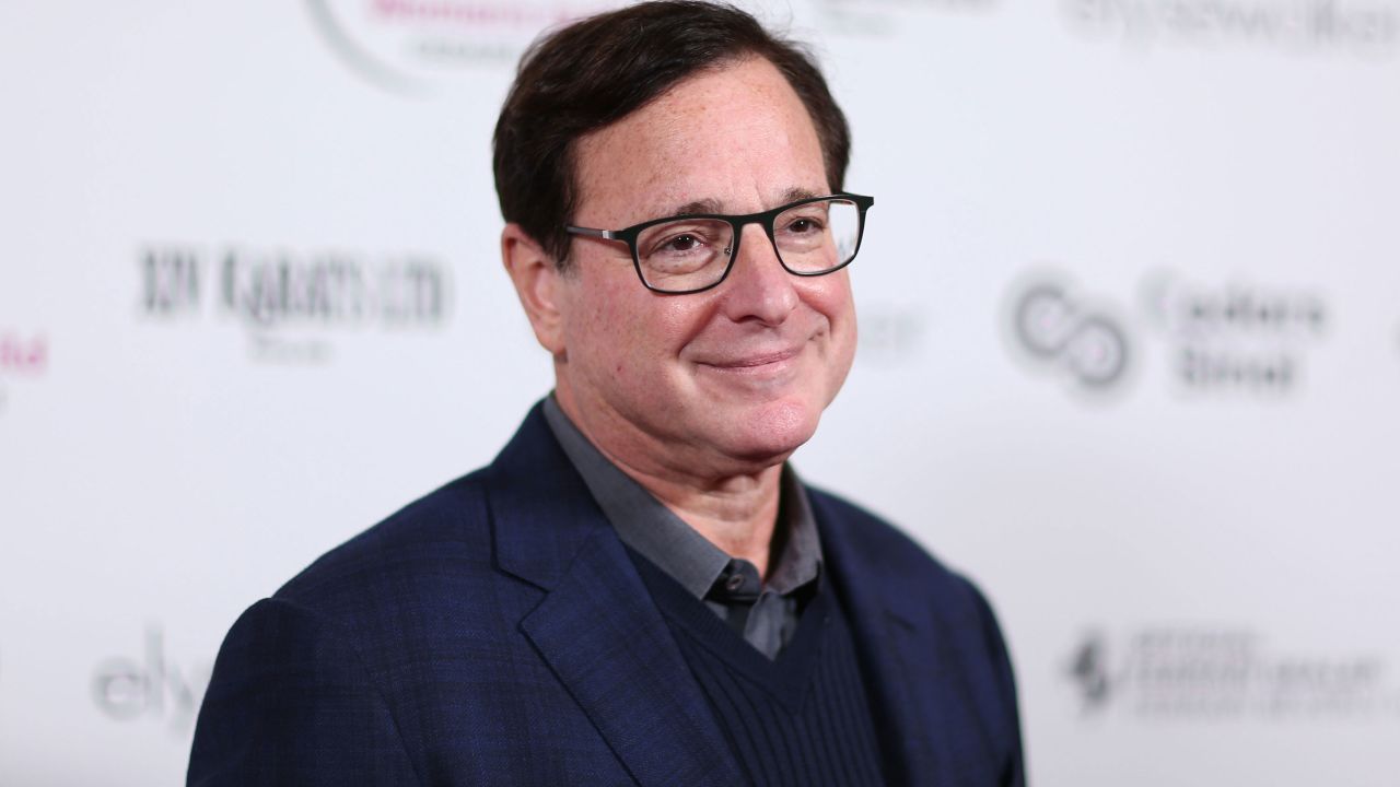 BEVERLY HILLS, CALIFORNIA - NOVEMBER 03: Bob Saget attends the Women's Guild Cedars-Sinai Annual Gala at The Maybourne Beverly Hills on November 03, 2021 in Beverly Hills, California. (Photo by Phillip Faraone/Getty Images)
