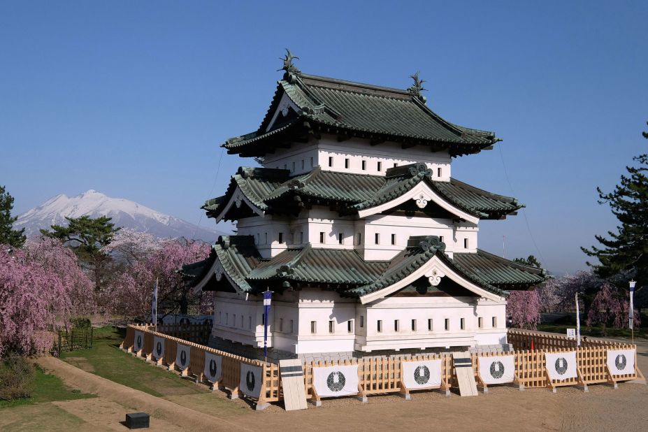 <strong>Japan's best castles:</strong> Japan has many beautiful and historic castles, so which ones are the best to visit? Here are our picks, beginning with Hirosaki Castle in Aomori prefecture.