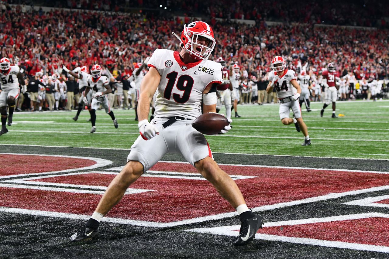 Georgia tight end Brock Bowers celebrates after scoring a touchdown to extend Georgia's lead in the fourth quarter. After the extra point, Georgia led 26-18.
