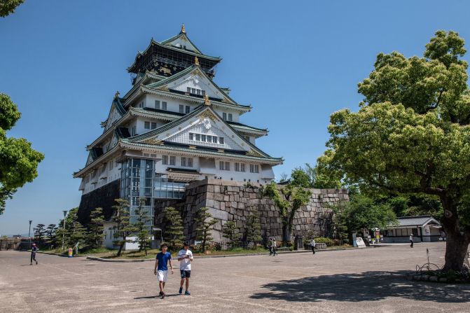 <strong>Osaka Castle:</strong> Five-story Osaka Castle, a recreation of the original keep (which was destroyed on several occasions), is built on solid cyclopean foundations.