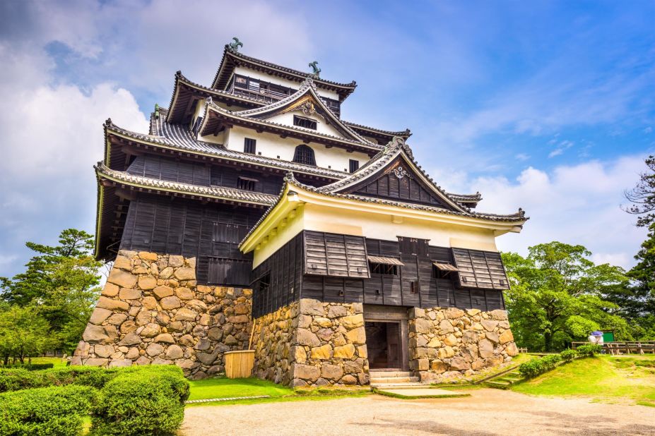 <strong>Matsue Castle:</strong> Built in the early 1600s near the shores of Lake Shinji, Matsue Castle is one of the only remaining keeps on Japan's central western coast. 