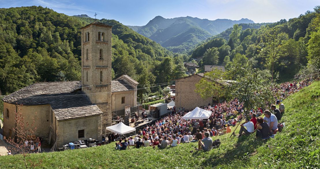 Festivals and folk lore parades celebrating Provençal traditions are often held in the village.