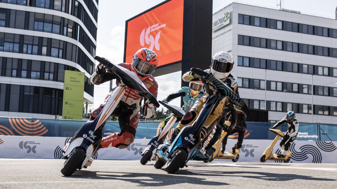 Aiming to promote the use of sustainable micromobility transportation in urban areas, the eSkootr Championship will launch in Spring 2022. Riders will race through inner-city circuits on high-tech S1-X electric scooters, which can reach speeds of over 100 kilometers (62 miles) per hour.