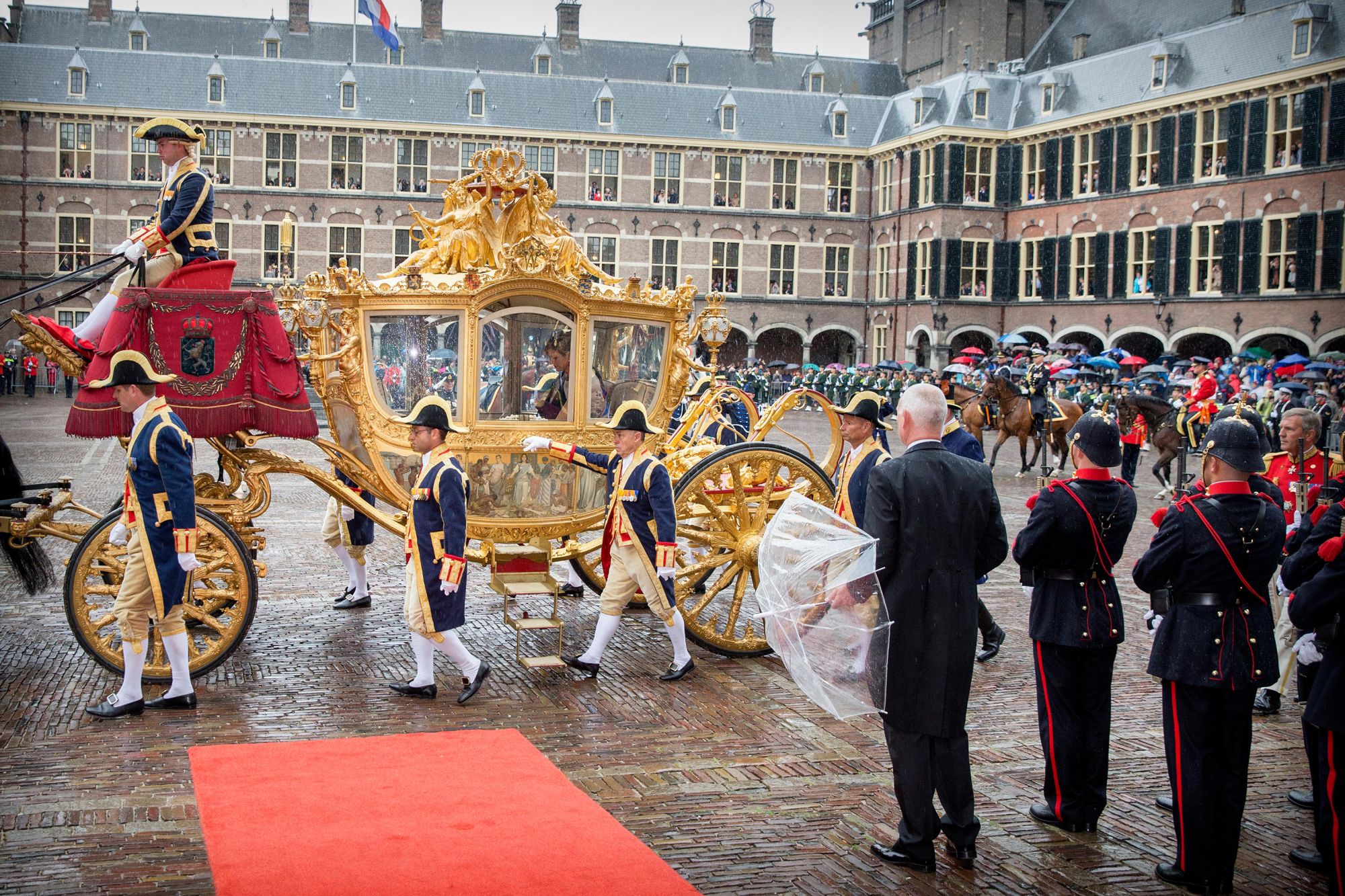 dutch royal family golden carriage RESTRICTED