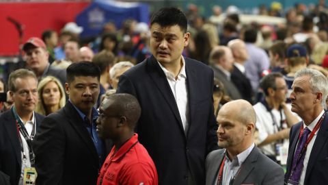 Yao walks on the sideline before Super Bowl 51 between the Atlanta Falcons and the New England Patriots in 2017.
