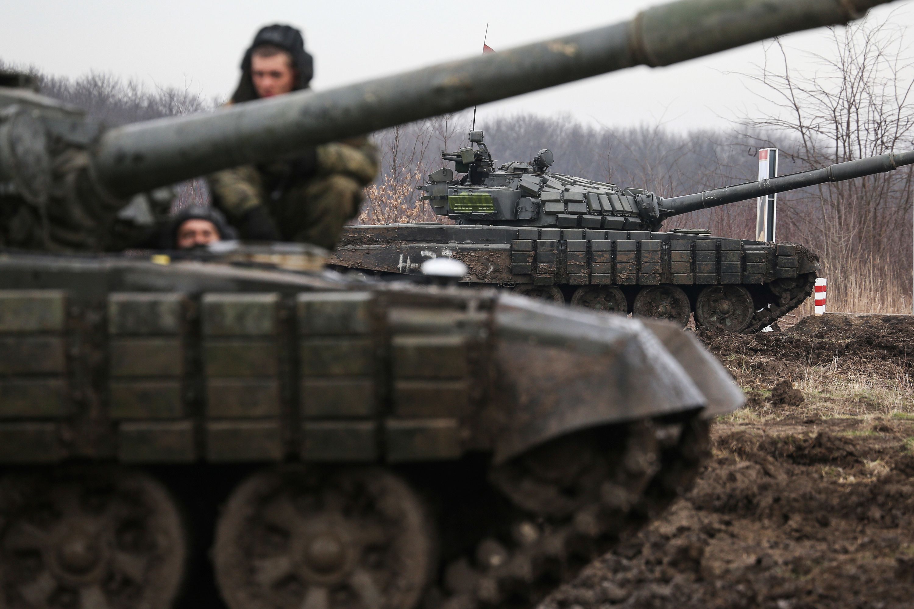 Escalating Ukraine-Russia Conflict: Implications & Global Response