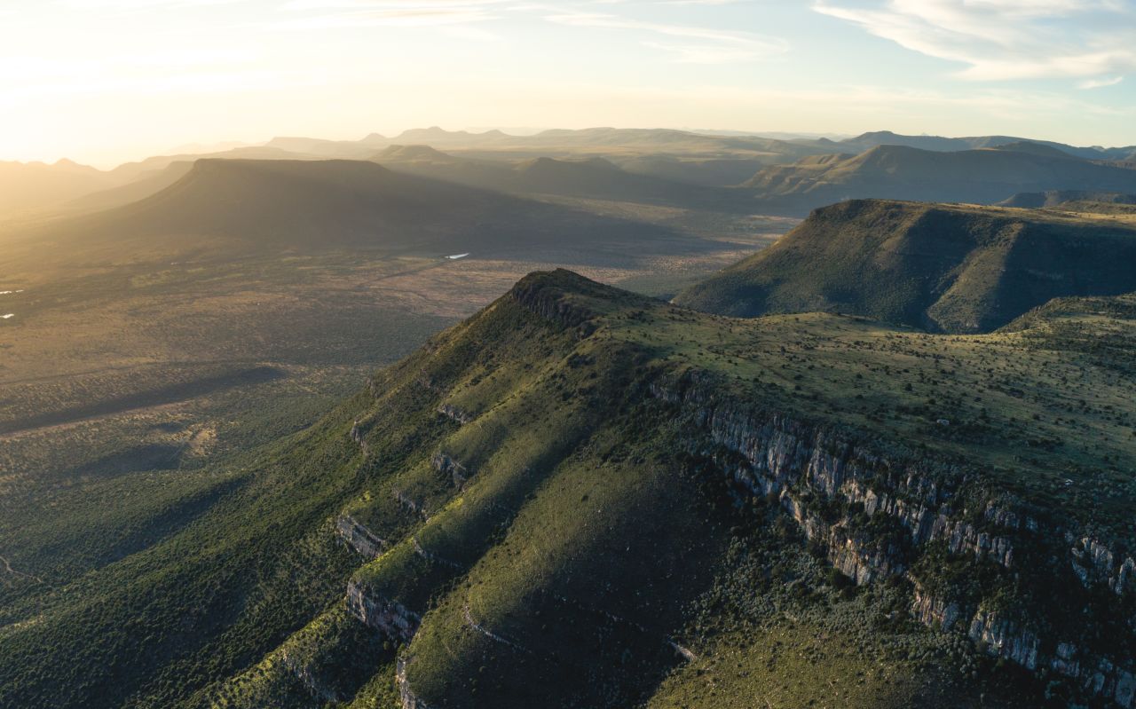 Samara's 27,000 hectares (67,000 acres) contain a wide variety of ecosystems for animals, including forests, grasslands and mountains. Five of South Africa's nine types of plant habitats all exist within its borders.