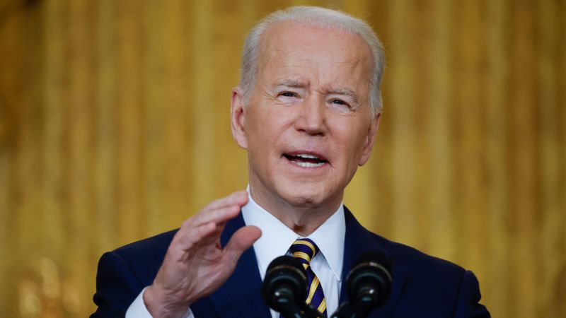 Biden clarifies stance on a Russian incursion in Ukraine: ‘Russia will pay a heavy price’ if units move across Ukrainian border