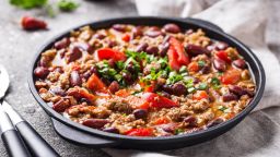This traditional Mexican dish chili con carne will keep you 