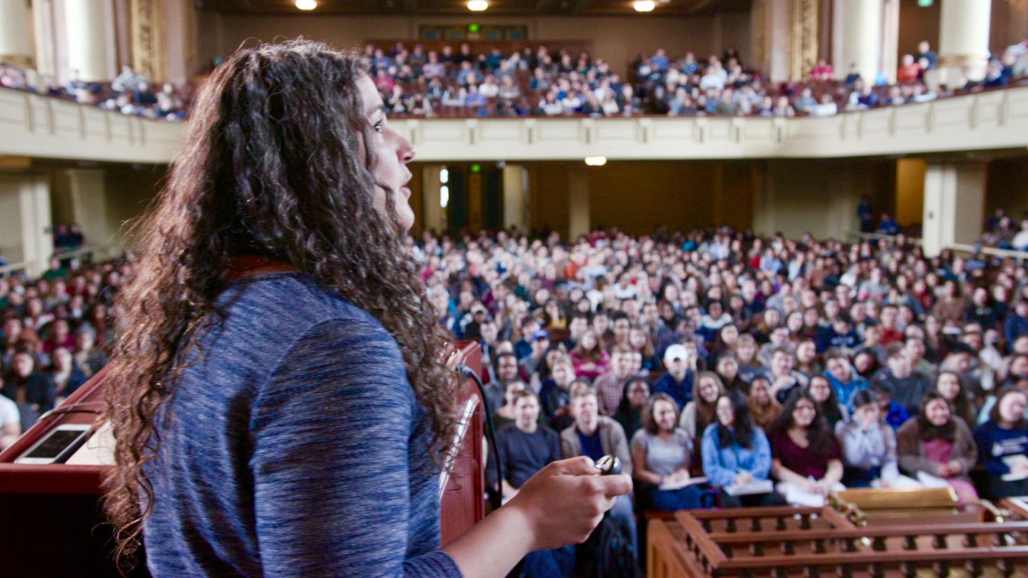 Laurie Santos teaching  "Psychology and the Good Life" in 2018. This class was the precursor to her popular online "happiness" class.