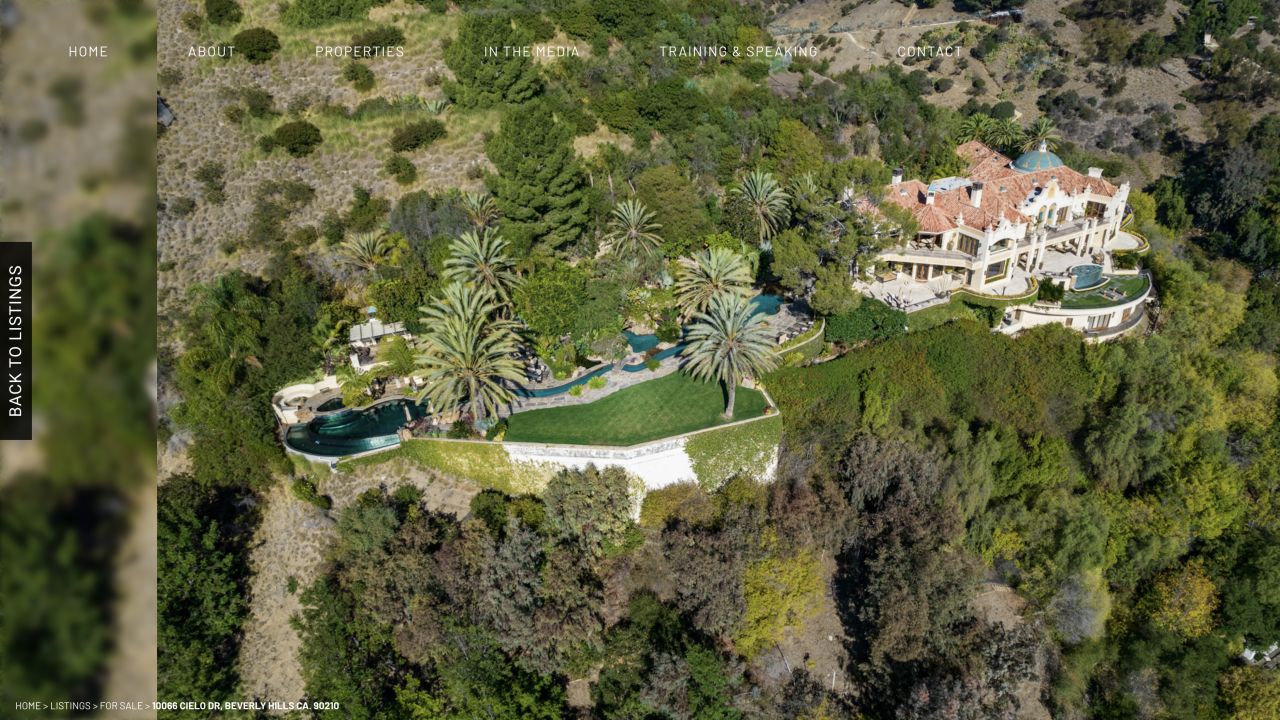 "Full House" creator Jeff Franklin has put his Beverley Hills mansion on the market.