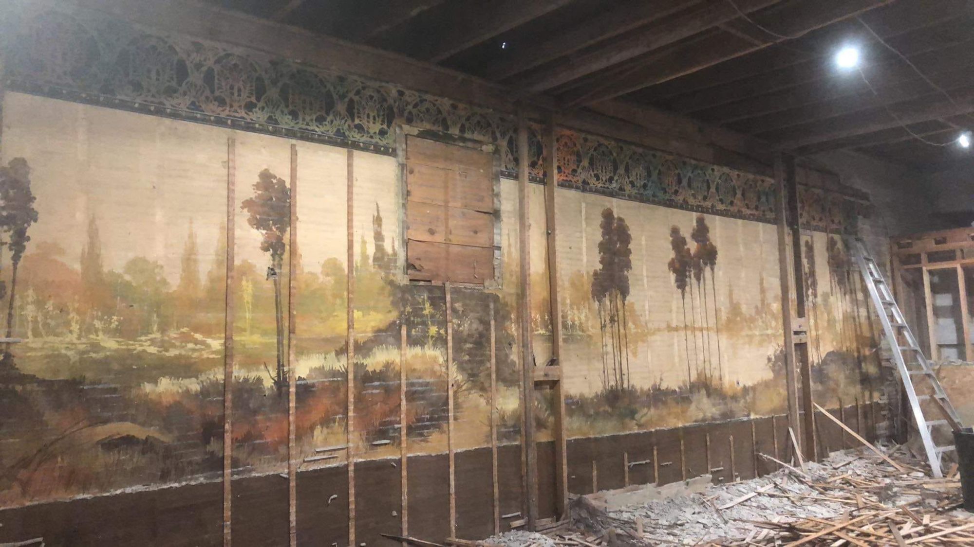 03 couple discovers mural renovation trnd