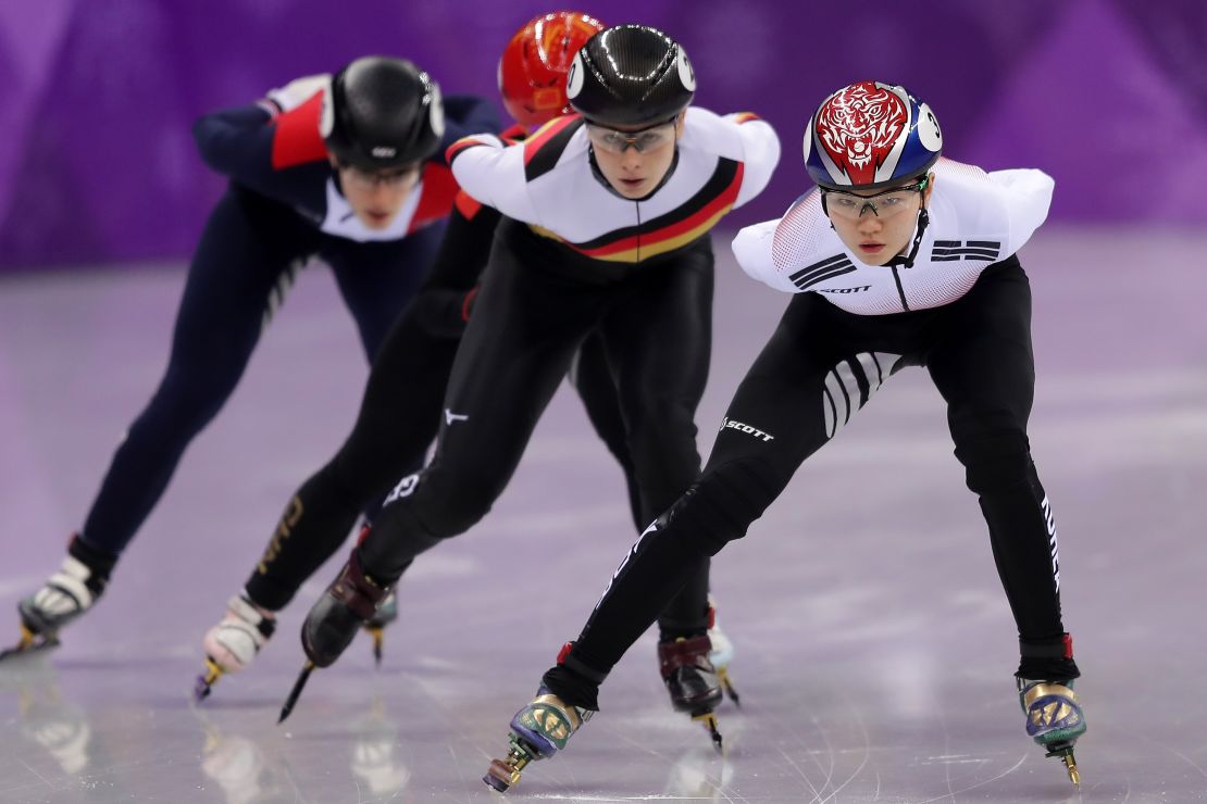 Shim leading the pack during the Ladies Short Track 1,000m heats at PyeongChang 2018.