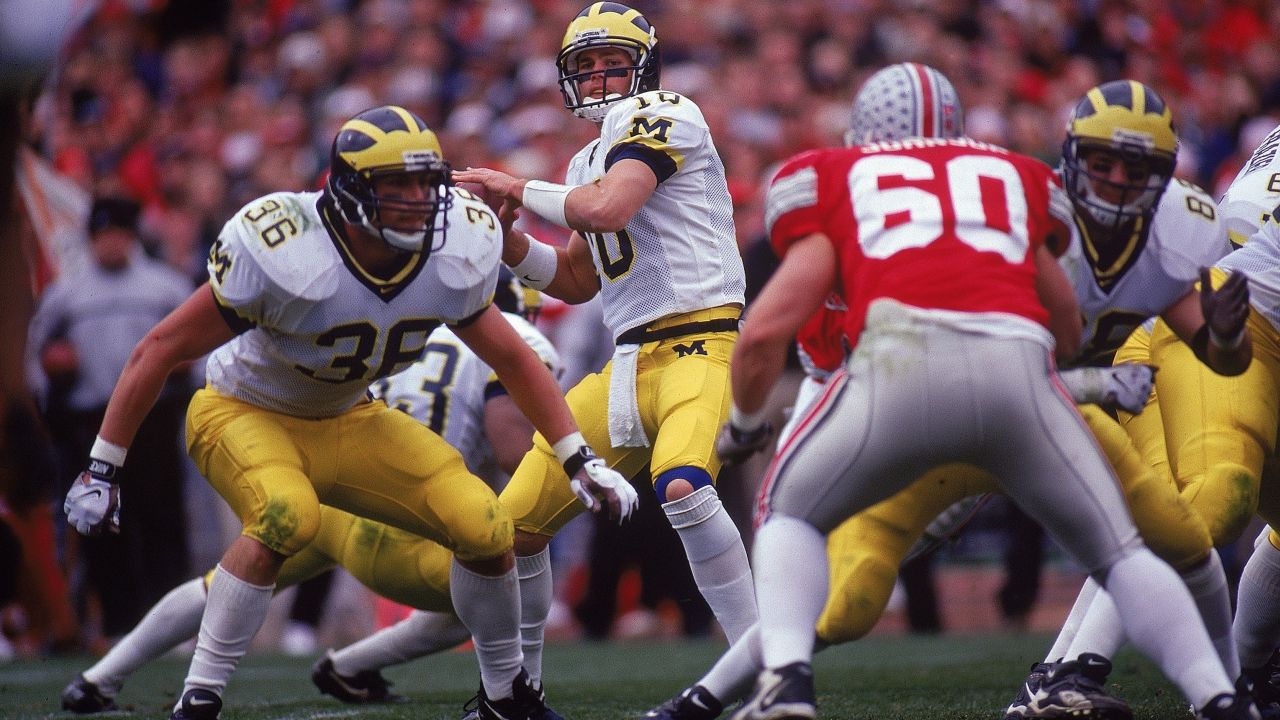 Brady in action against Ohio State in November 1998.