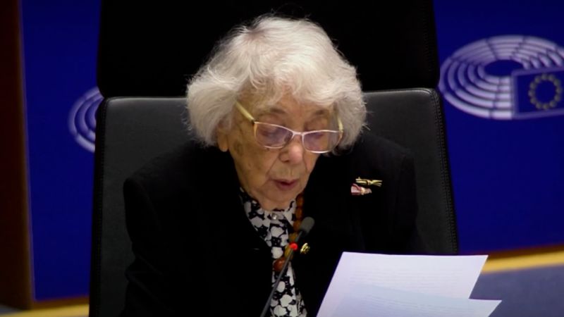 Survivor criticizes light use of Holocaust for anti-Covid protests