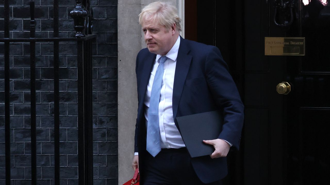 LONDON, ENGLAND - JANUARY 31:  Prime Minister Boris Johnson leaves 10 Downing Street to make a statement at Parliament on January 31, 2022 in London, England. No 10 has now received a version of the report into lockdown parties in Downing Street. A Cabinet Office spokesperson has confirmed that Sue Gray has provided an update on her investigations to the prime minister. (Photo by Dan Kitwood/Getty Images)