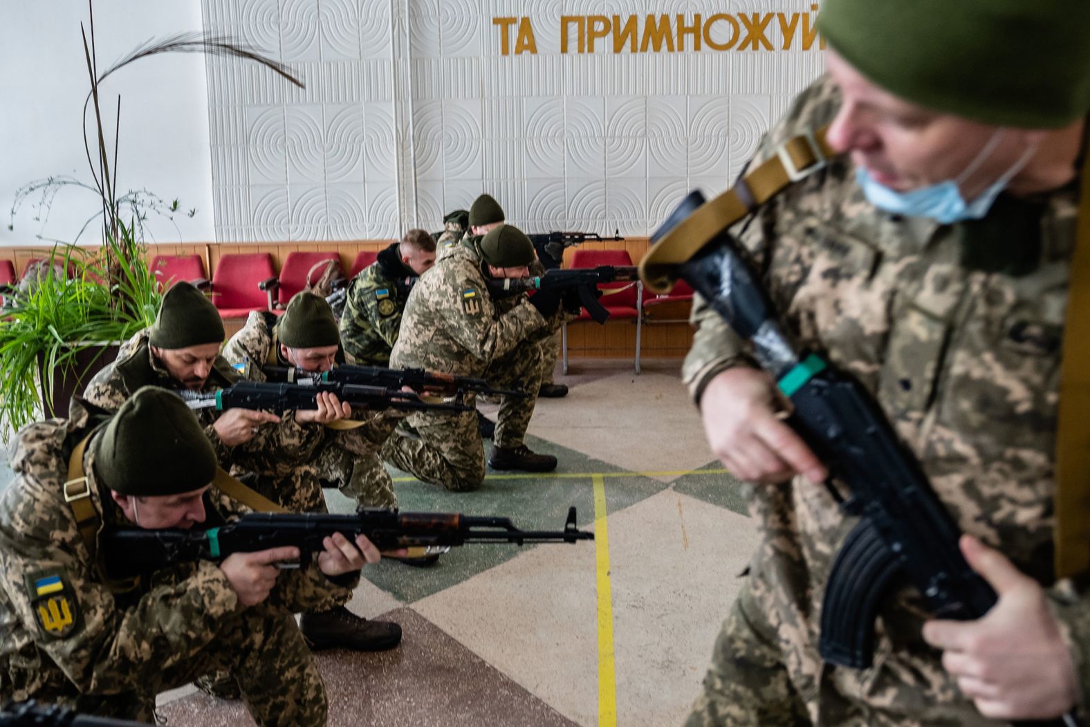 New reservists learn rifle skills on their first day of training in Kharkiv.