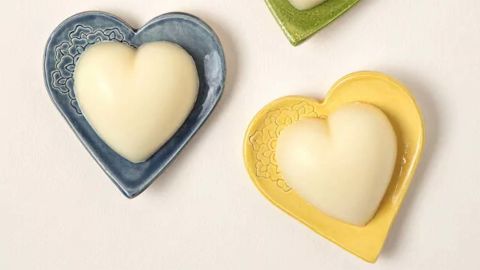 Handmade heart-shaped lip balm with disc