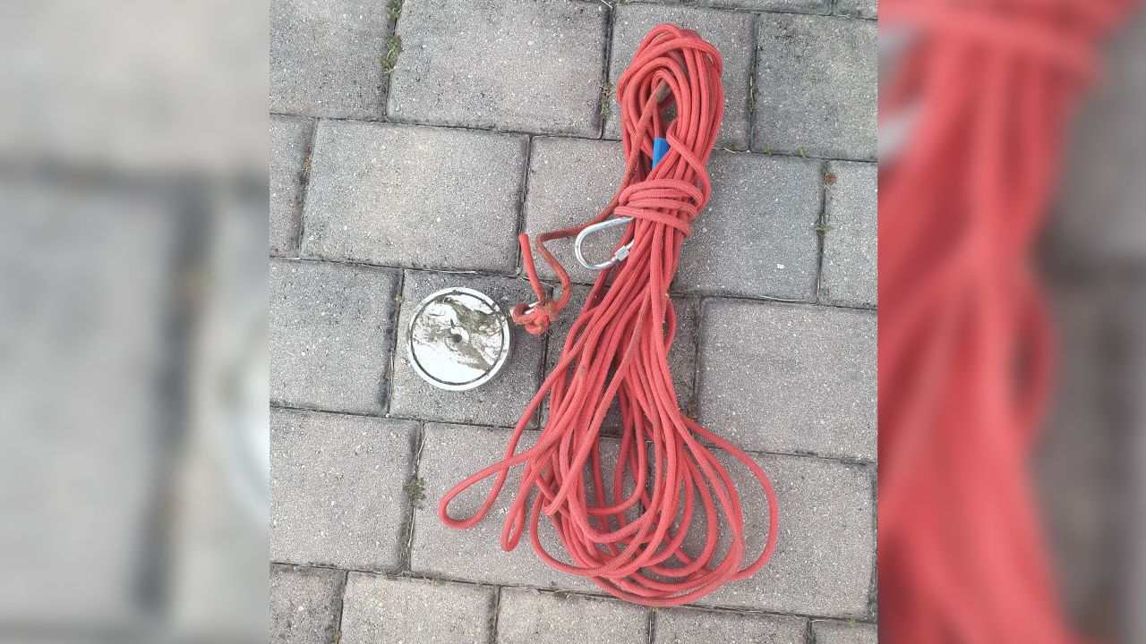 The double-sided five-pound magnet and rope that was used to reel in the two weapons in Florida.