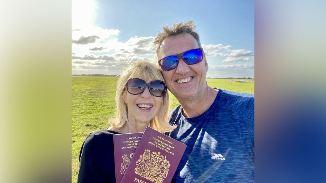 UK couple Jonathan and Julie Ashworth began house sitting in 2018 and say they've never looked back.