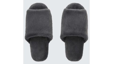 Uniqlo Fleece Furry Slippers