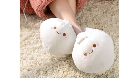 Smoko Lil B USB heating slippers for making dumplings