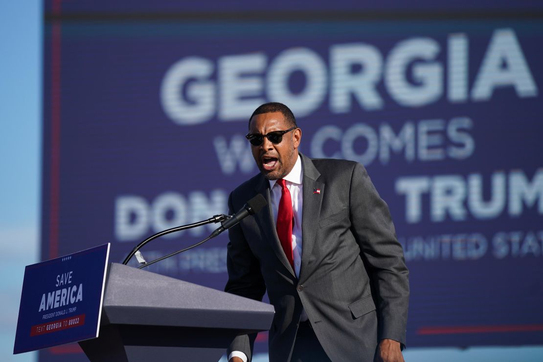 Vernon Jones, Georgia gubernatorial candidate, speaks to a crowd at a rally featuring former President Donald Trump in September 2021 in Perry, Georgia. 