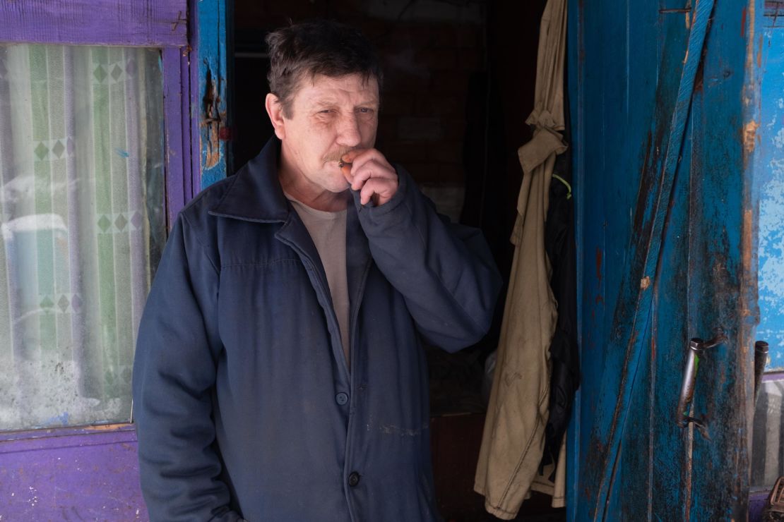 "Only a fool would start a war," a Ukrainian resident tells CNN as he takes a deep drag of his hand-rolled cigarette.