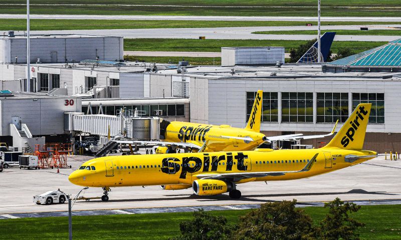 Spirit And Frontier Airlines Plan To Merge | CNN Business