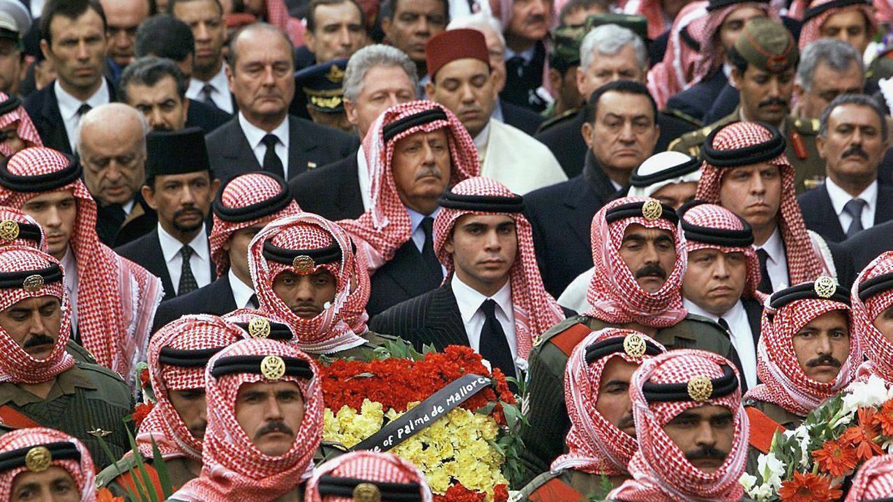 Jordanian King Abdullah (R) and his brother Ali (C) accompany King Hussein's coffin on February 8, 1999. Turkish President Suleyman Demirel, French President Jacques Chirac, US President Bill Clinton and Egyptian President Hosni Mubarak (behind L to R) were among the world leaders in attendance. 