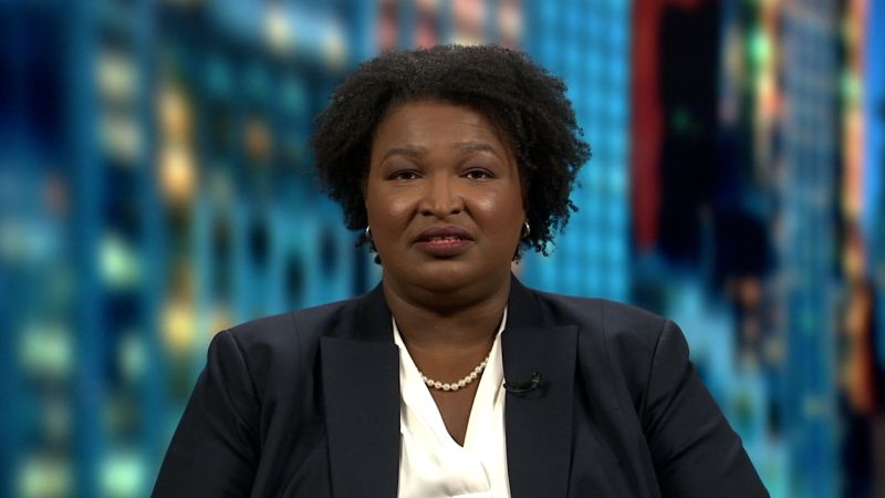 Stacey Abrams speaks out on maskless photo of her from school event ...