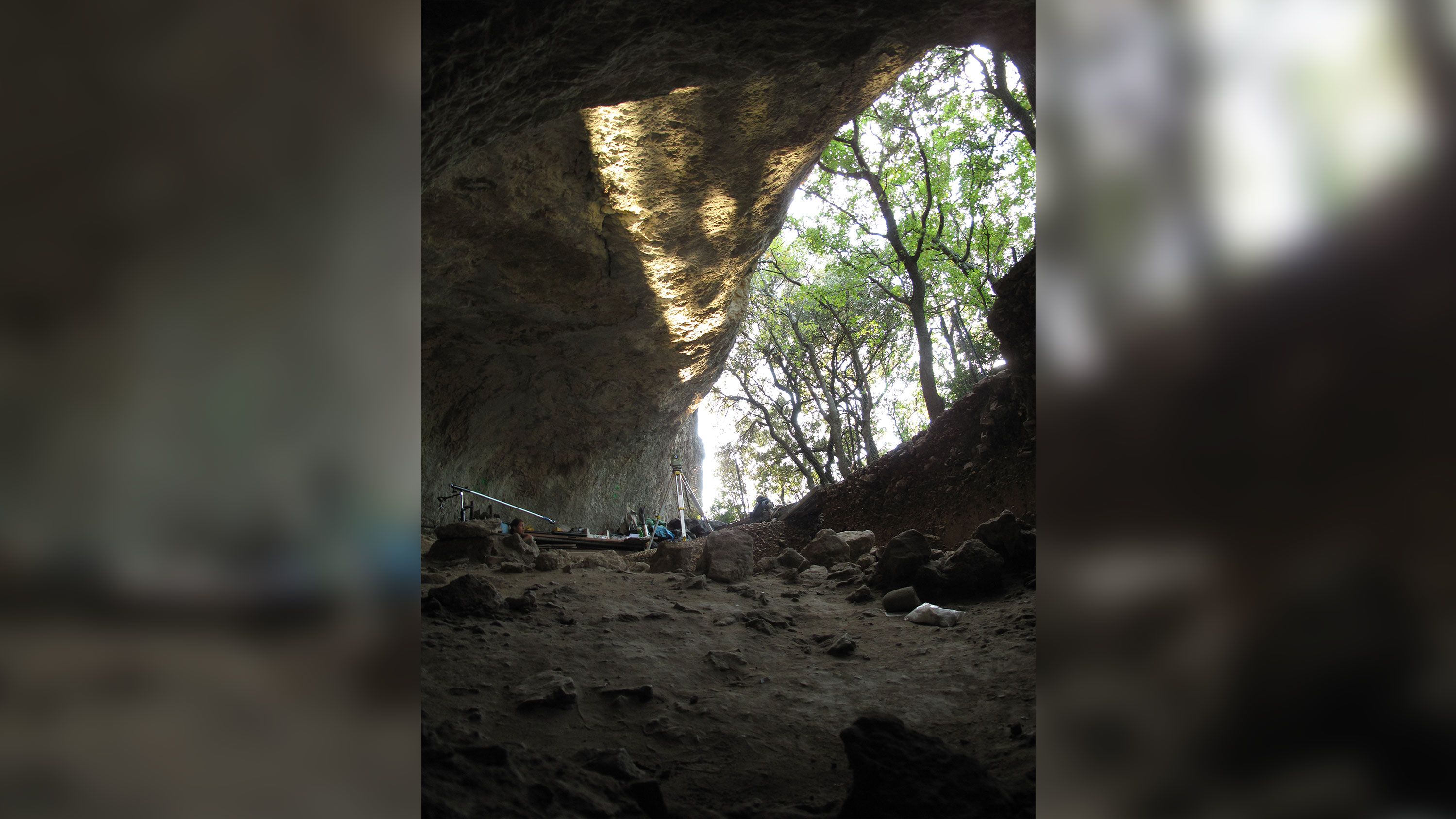 The excavation of Grotte Mandrin in France has revealed that early modern humans lived there some 54,000 years ago.