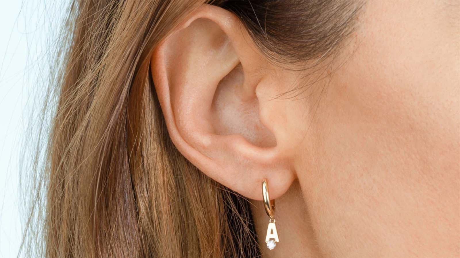 15+ Best Luxury Hoop Earrings - Why Hoop Earrings Are the Sexiest