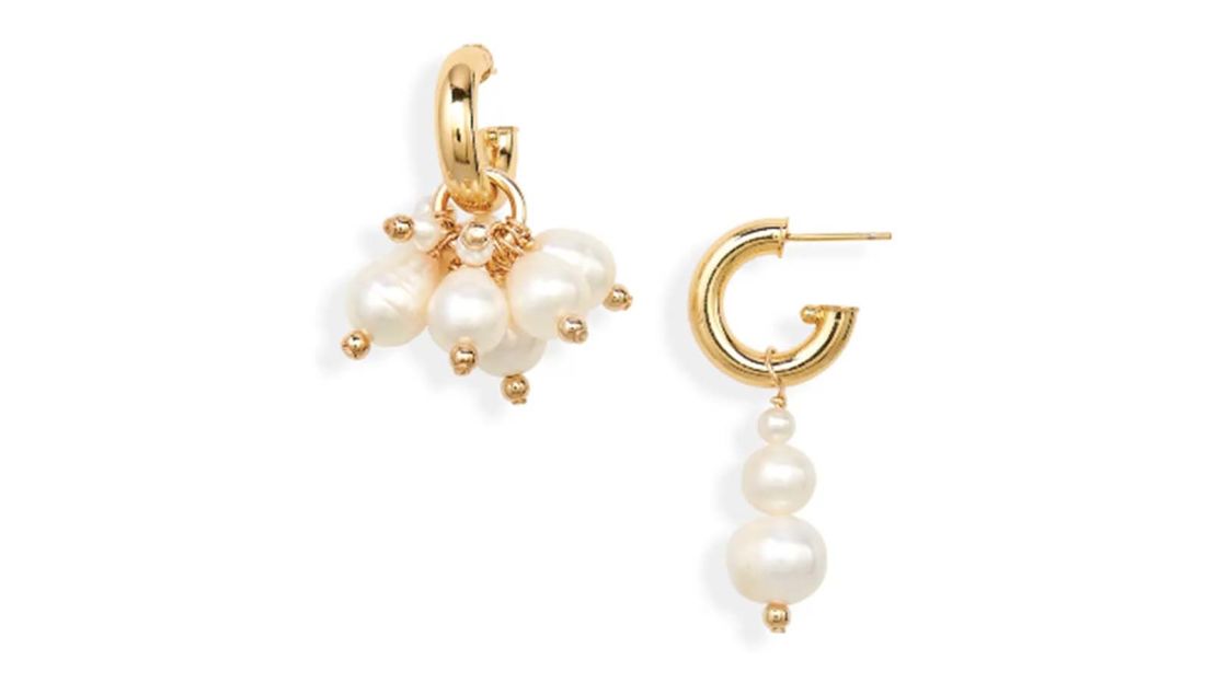 éliou Maggie Freshwater Pearl Cluster Mismatch Hoop Earrings