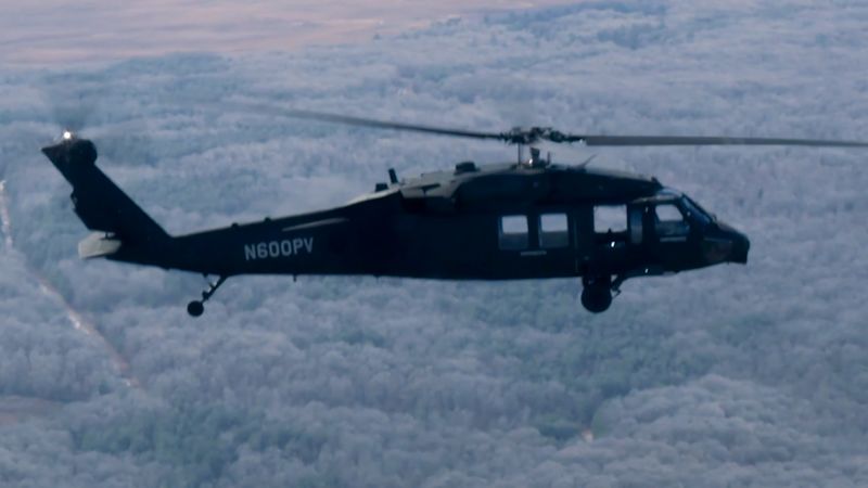 Black Hawk helicopter flies itself for the first time | CNN