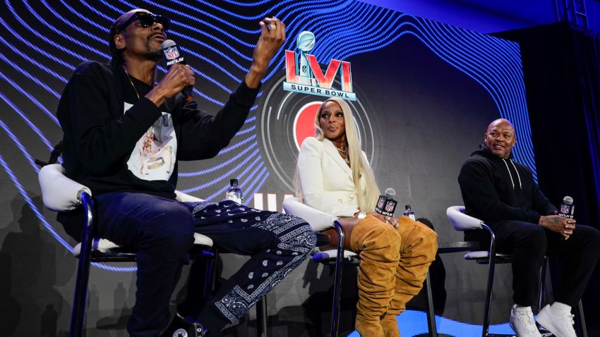 Snoop Dogg, Mary J. Blige and Dr. Dre participate in a news conference for the Super Bowl LVI halftime show Thursday, Feb. 10, 2022, in Los Angeles. (AP Photo/Morry Gash)