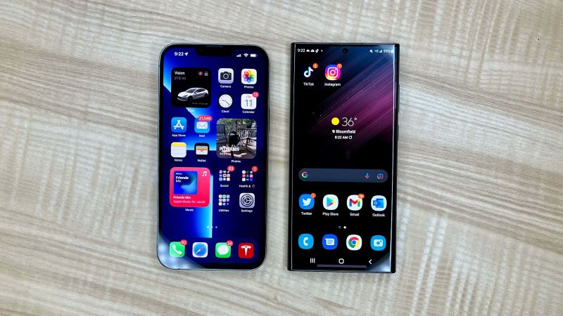 Samsung Galaxy S22 Ultra vs. iPhone 13 Pro