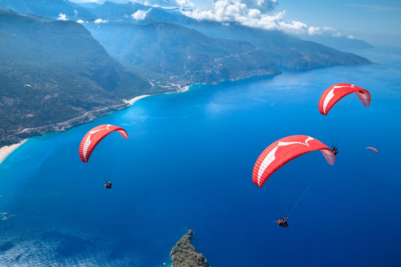 <strong>Sea and sky: </strong>The 335-mile trail takes in some incredible vistas along Turkey's southwestern coast. And if hiking isn't enough -- there's always paragliding.