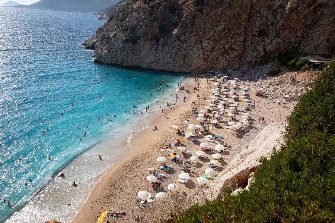 Kaputaş beach: Like someone cut a triangle out of the cliffs.