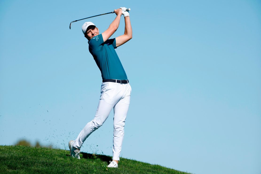 Ortiz hits his second shot on the second hole during the third round of the Phoenix Open.