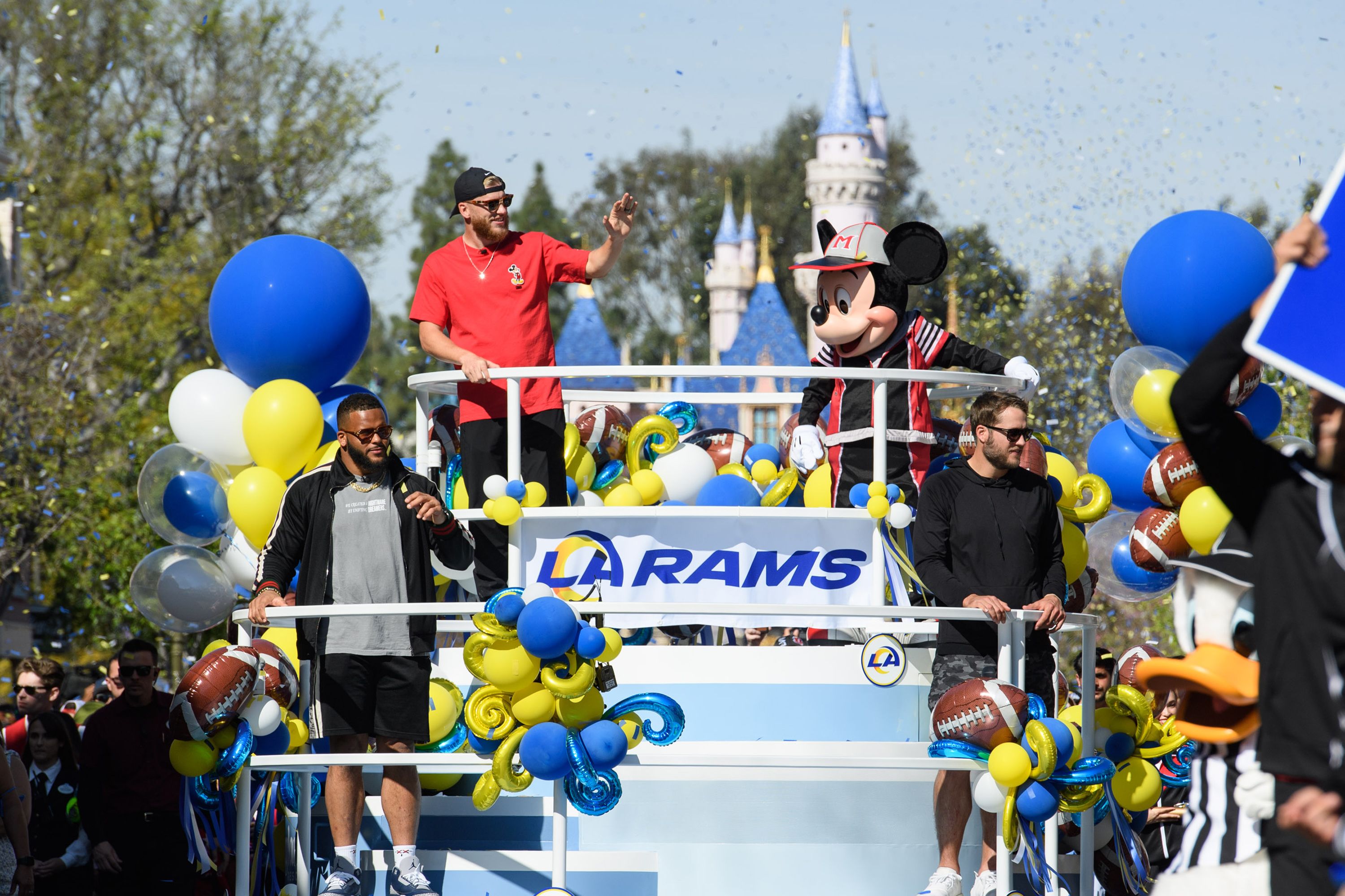 LeBron James floats idea of 'City of Champions' parade to celebrate LA Rams  Super Bowl LVI victory