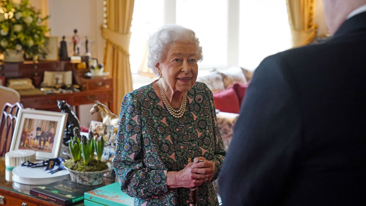 The Queen met with incoming Defence Services Secretary Major General Eldon Millar and his predecessor on February 16. 