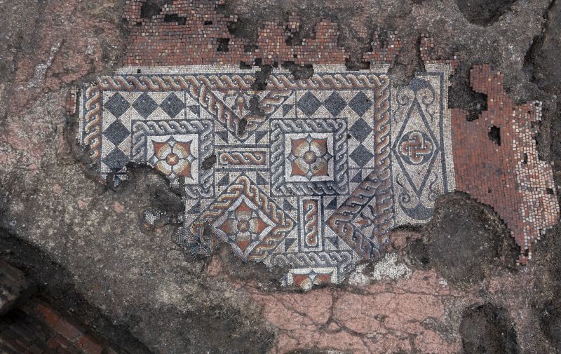 London’s Largest Roman Mosaic In 50 Years Discovered By Archaeologists ...