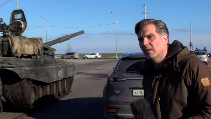 Russian Tanks Roll Past CNN Reporter As They Appear To Head Toward ...