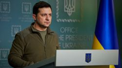 Ukrainian President Volodymyr Zelenskiy makes a statement in Kyiv, Ukraine, February 25, 2022. Ukrainian Presidential Press Service/Handout via REUTERS ATTENTION EDITORS - THIS IMAGE WAS PROVIDED BY A THIRD PARTY.