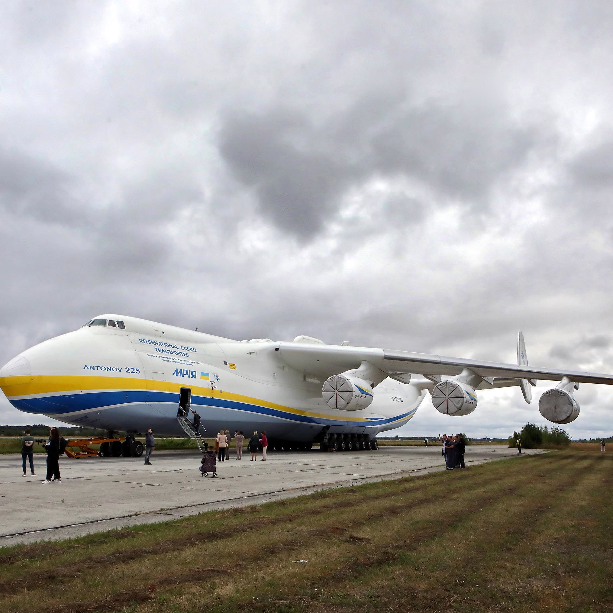 Antonov AN-225: World's largest plane destroyed in Ukraine | CNN