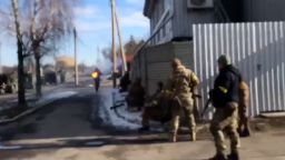 troops fight streets ukraine defends kharkiv marquardt 0227
