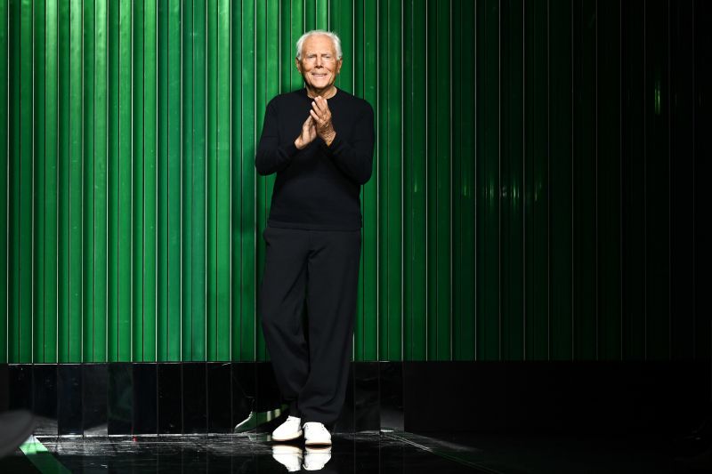 Armani pays tribute to Ukraine suffering with silent show CNN