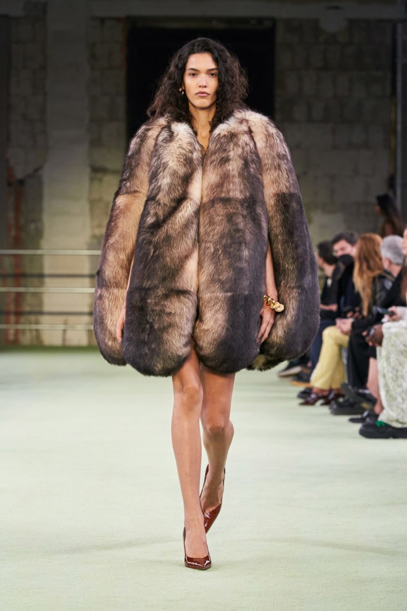 Does bottega veneta discount use real fur